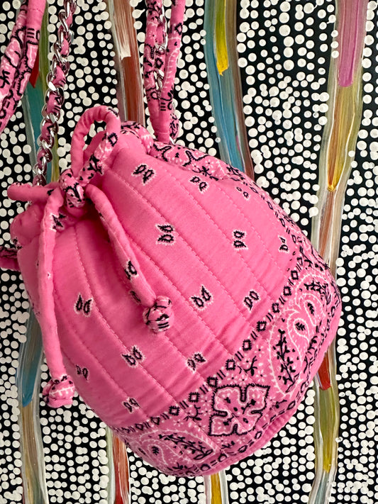 The Bucket Bag Pink