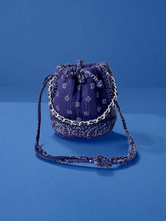 The Bucket Bag Navy