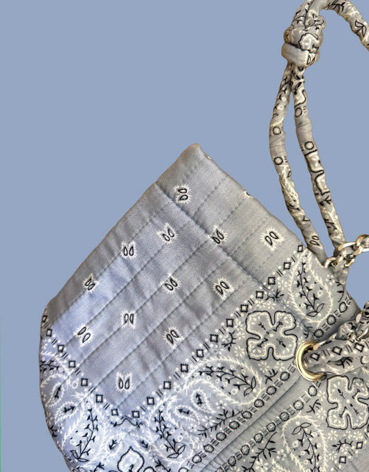 The Bucket Bag Light Grey